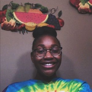 Meet your Posher, Kayla